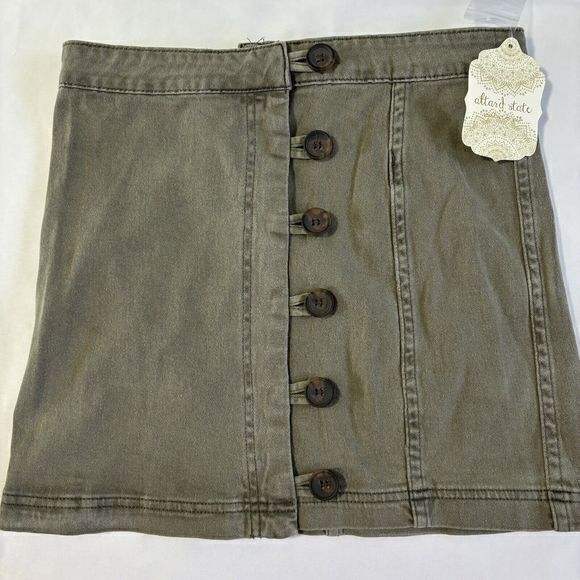 Altered State Women’s Mini Skirt Size S‎ Olive Green, Pockets, Button Front NWT - Picture 1 of 7
